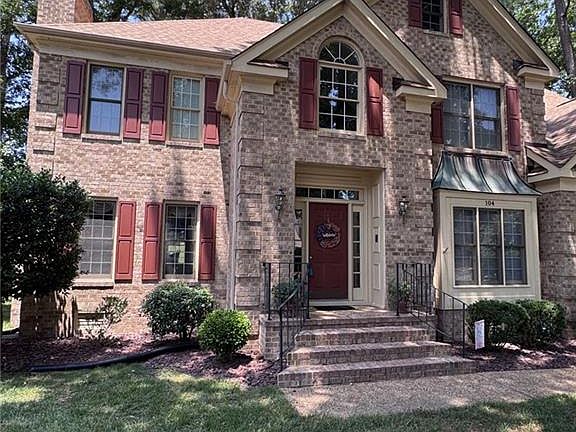 2nd image of 104 Millstone Ct