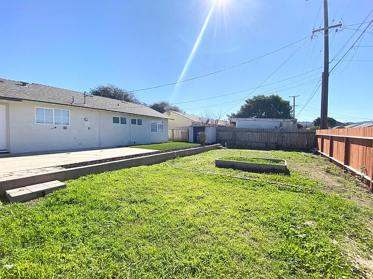 1025 N Lupine St — Photo 12