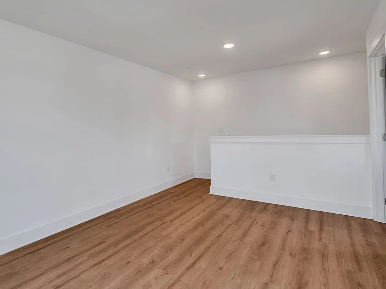102 Duke St #17 — Photo 17