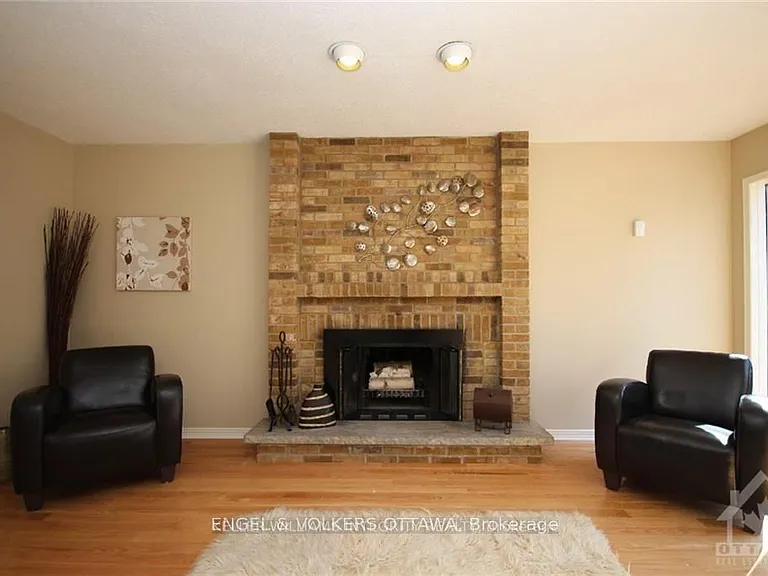 28 Country Club Dr — Photo 11