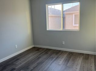 13470 Sunny Palms Ln, Sylmar, CA 91342