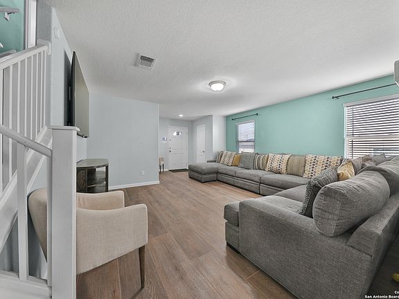 3rd image of 8410 Brazos Pt