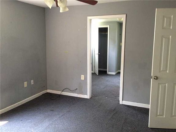 4th image of 4232 Paris Ave