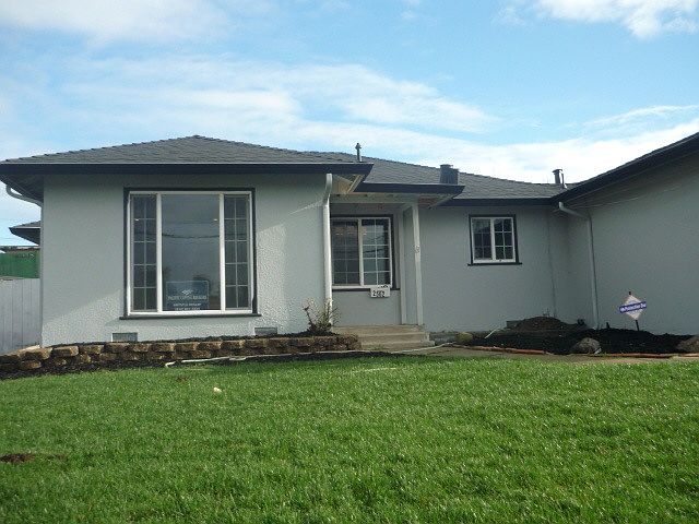 1st image of 2562 Tara Hills Dr
