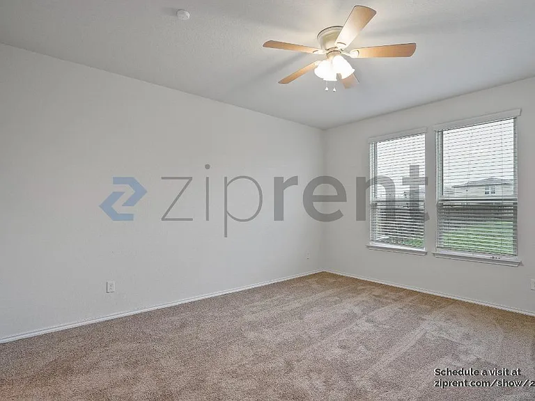 10355 McQueeney — Photo 7