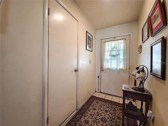 4th image of 4841 Cypress Tree Dr