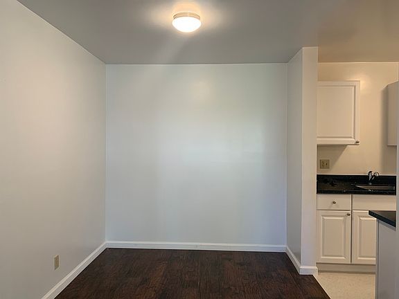 5th image of 330 Sierra Vista Ave APT 24