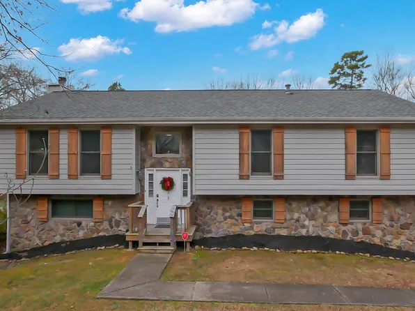 2415 Woodthrush Dr, Chattanooga, TN 37421