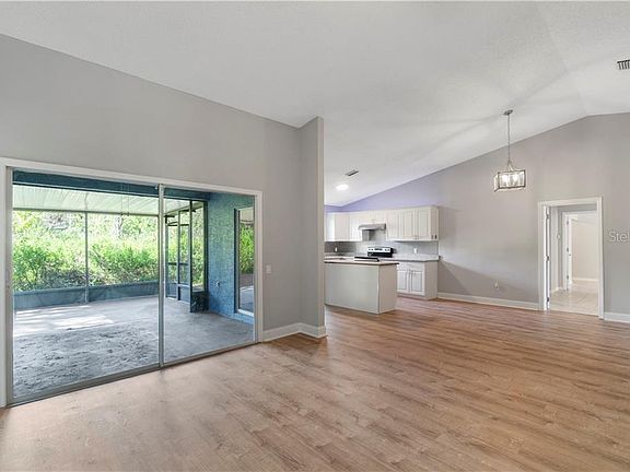 5th image of 7602 Savannah Ln