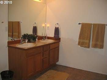 2nd image of 16007 NE 75th Ct