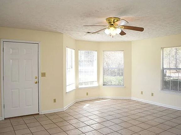 3rd image of 1829 Cedar Shoals Dr #B