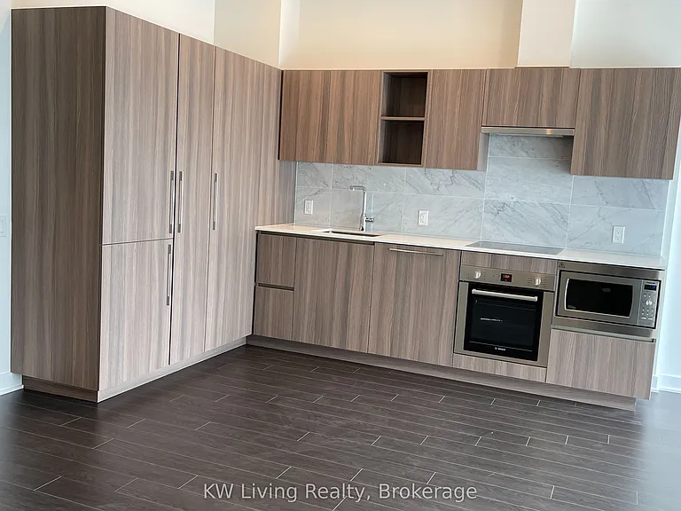 19 Bathurst St #4210 — Photo 8