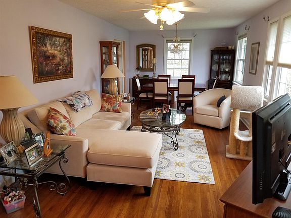 4th image of 2615 Brownwood Dr