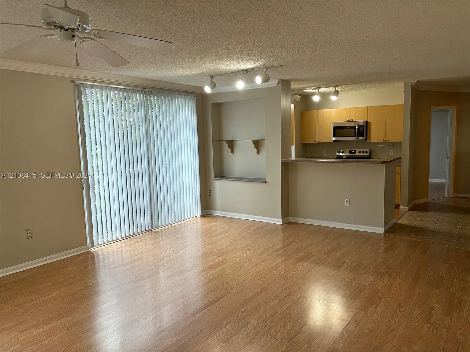 Regent Park Condo — Photo 2