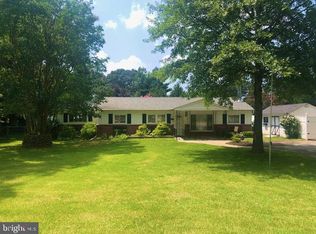 7914 Elizabeth Rd, Pasadena, MD 21122