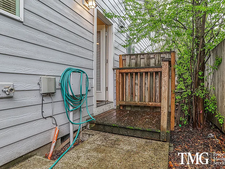 12140-12156 SE Bush St — Photo 19
