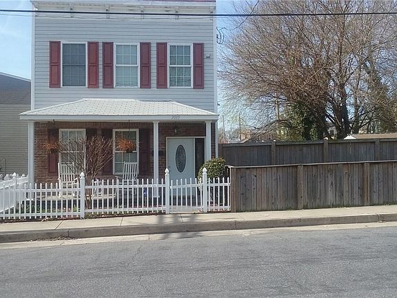 2nd image of 3015 N M St