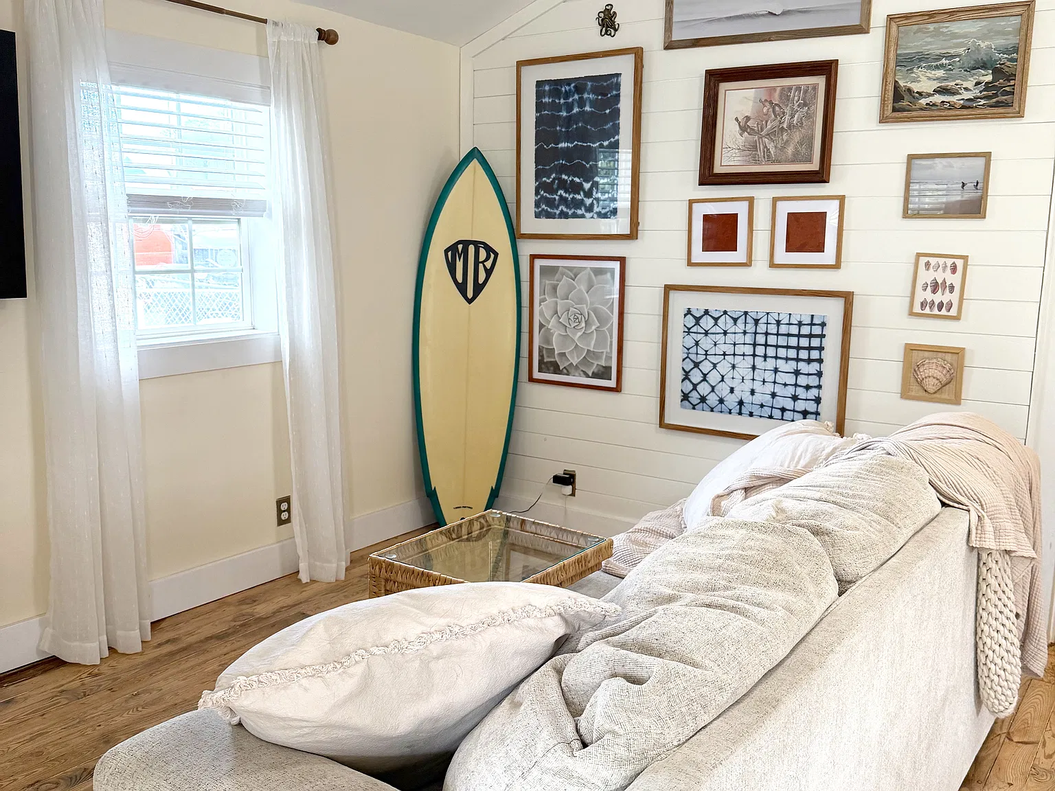 2 bed, 832 sqft, $2,650 — Photo 2