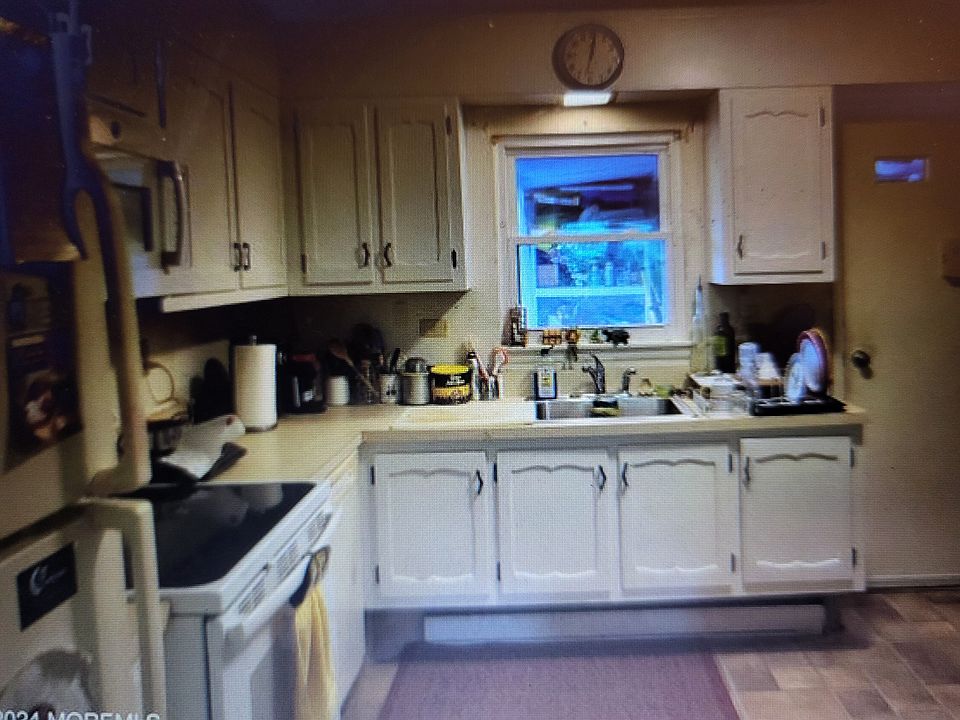 2nd image of 55 Buckingham Dr #55E