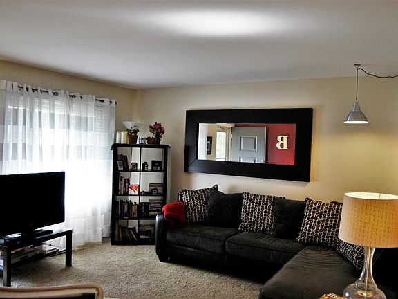 4th image of 3470 Paxton Dr