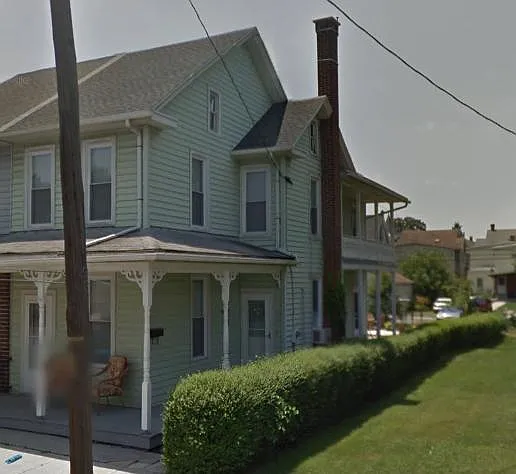 33 N Lincoln St — Photo 2
