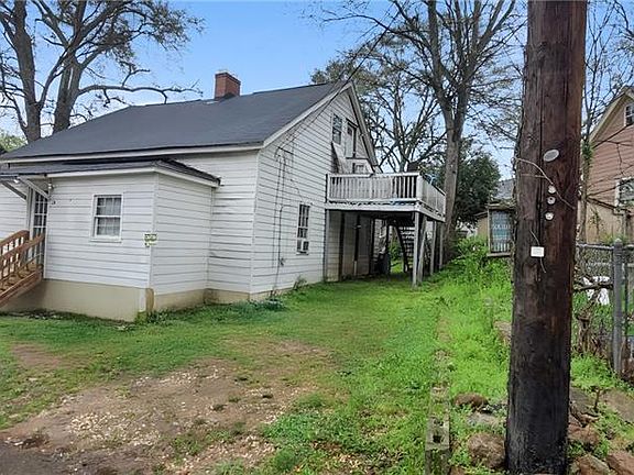 3rd image of 2 Willow St