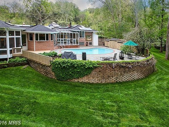 3rd image of 9419 Overlea Dr