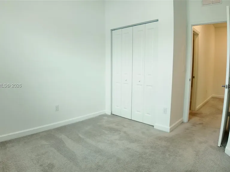 4612 Hollister Ave — Photo 17