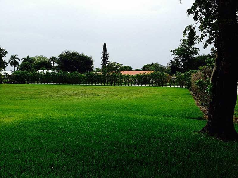 2nd image of 106 Northwest Drive