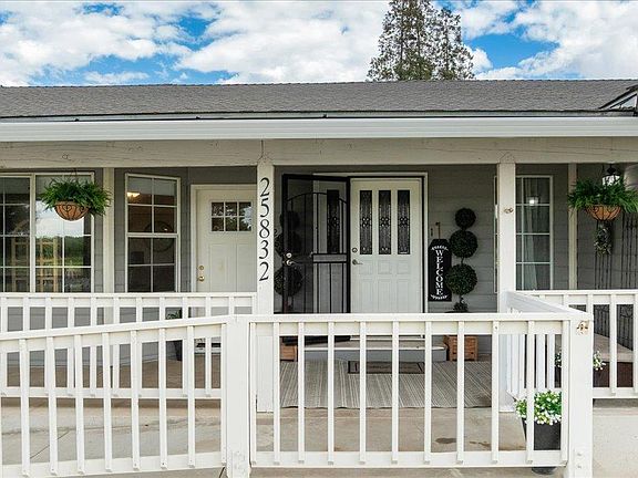 5th image of 25832 Magnolia Rd