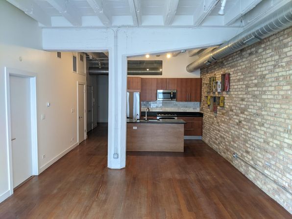 1927 N Milwaukee Ave APT 402