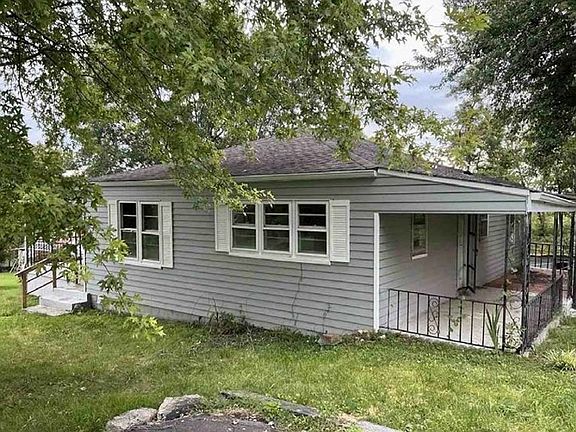3rd image of 936 Red Fox Ave