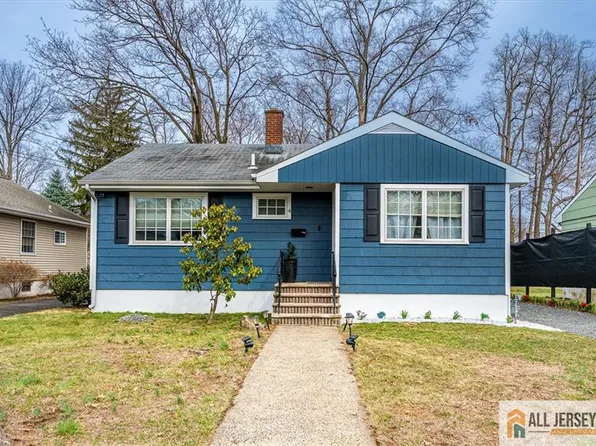 4 Pleasant Pl, Metuchen, NJ 08840