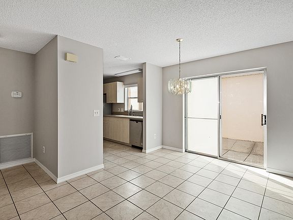 5th image of 808 Alvarado Pl