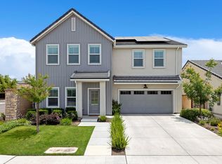 1883 N Marion Ave, Clovis, CA 93619