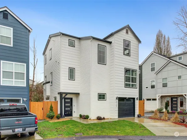 9720 Lindsay Place S #P, Seattle, WA 98118