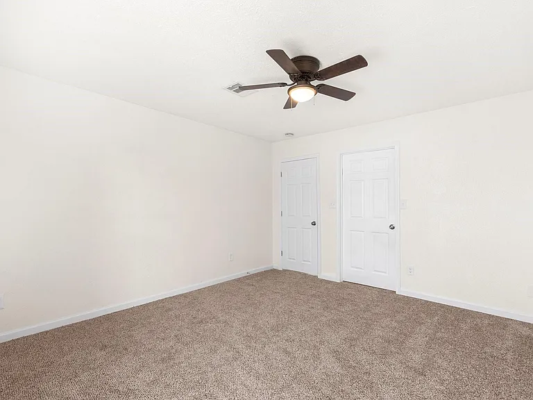 1309 Bragg St — Photo 34