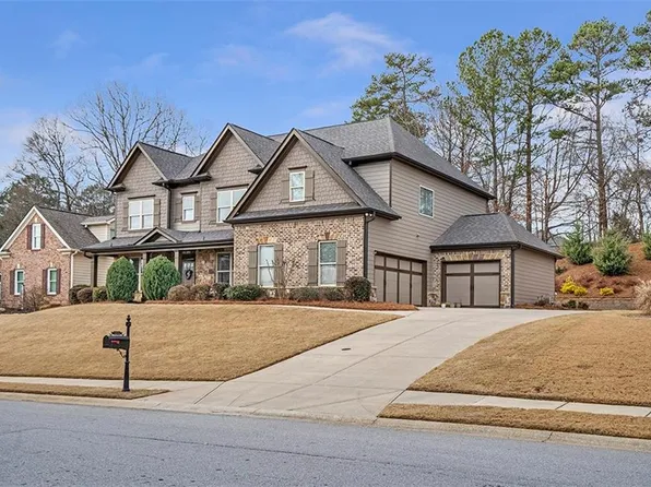 2102 Democracy Dr, Buford, GA 30519