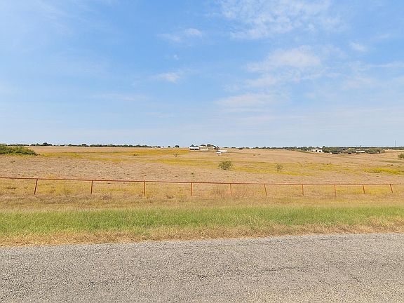 2nd image of 600 County Road 405