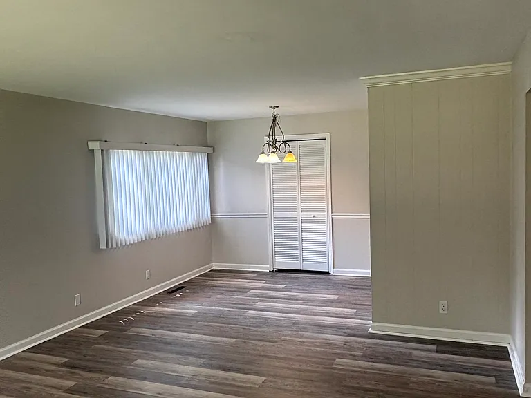 1706 Ashmoor Ln — Photo 10