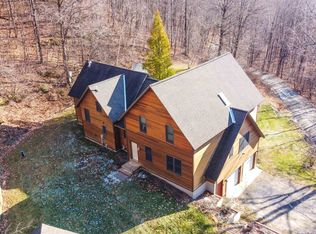 672 Eleanors Way, North Bennington, VT 05257