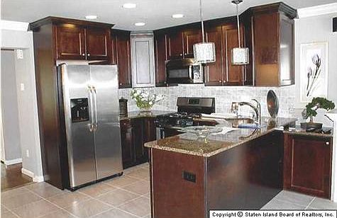 1st image of 165 Roswell Ave