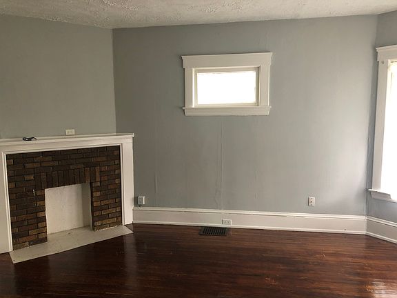 3rd image of 1377 Cove Ave