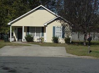 215 Kensington Cir, Warner Robins, GA 31093