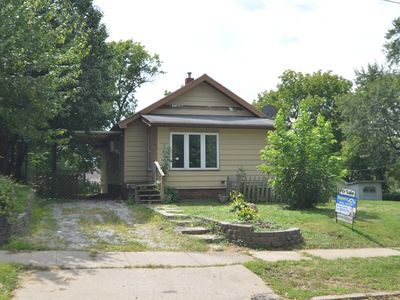 1412 Douglas Ave, Des Moines, IA, 50313