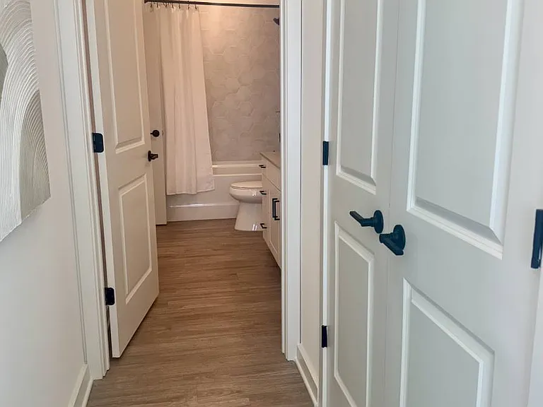 203 W Oak Ave — Photo 11