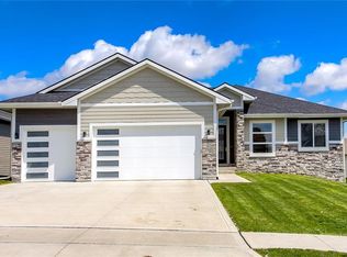 2505 NW Springbrooke Dr, Grimes, IA 50111