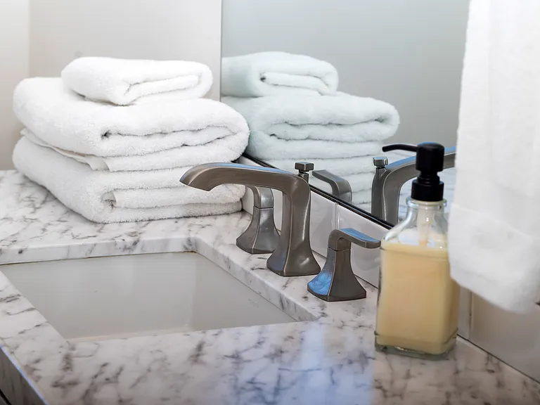 18132 Rainier Dr — Photo 28