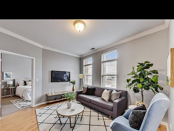 5th image of 2923 N Clybourn Ave Unit 202
