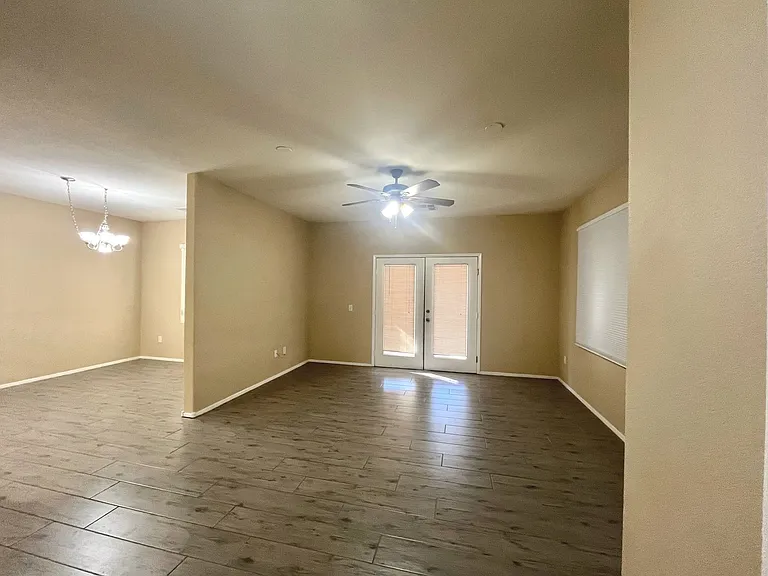 673 Peachy Canyon Cir #103 — Photo 9